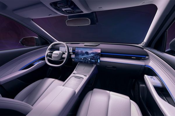 Hai tuyệt phẩm xe hơi - một tinh thần viễn chinh